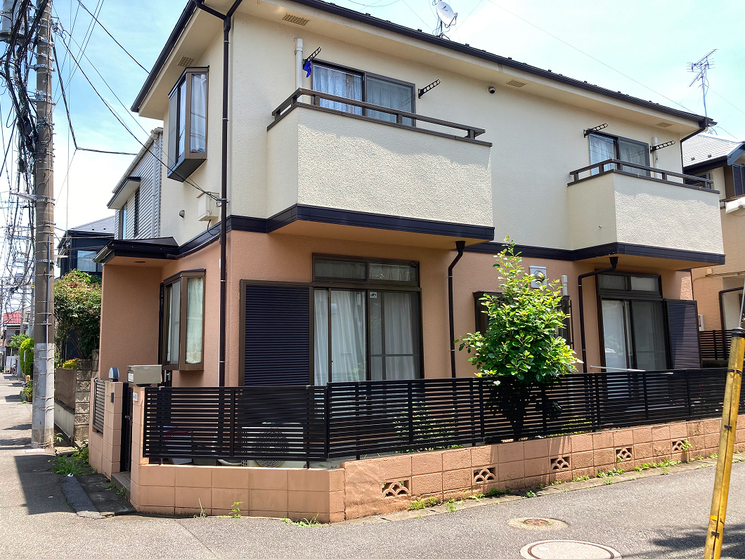 二階建ての家